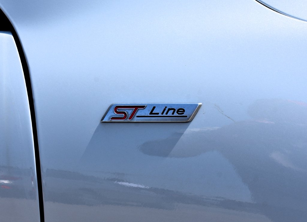 Used 2025 Ford Escape ST-Line FWD image 9