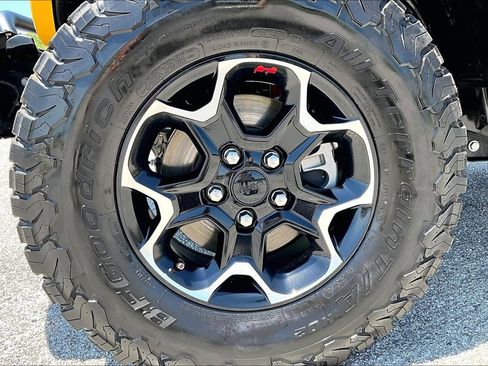Used 2020 Jeep Wrangler Unlimited Rubicon w/ Quick Order Package 28Y Recon AWD/4WD image 9