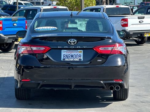 Used 2020 Toyota Camry SE image 6