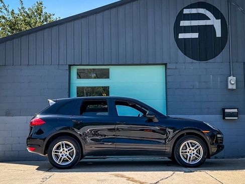 Used 2014 Porsche Cayenne Diesel AWD/4WD image 10