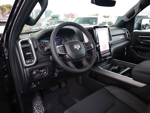 New 2026 RAM 1500 4x4 Crew Cab image 13