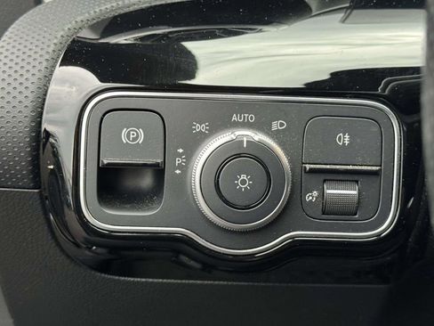 Used 2023 Mercedes-Benz CLA 250 4MATIC image 22