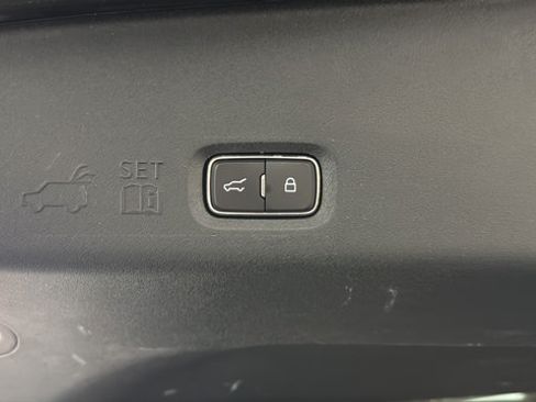 Used 2025 Ford Expedition Platinum AWD/4WD image 30