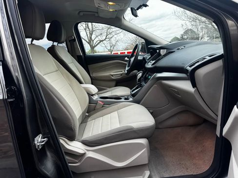 Used 2015 Ford Escape SE w/ Equipment Group 201A image 16