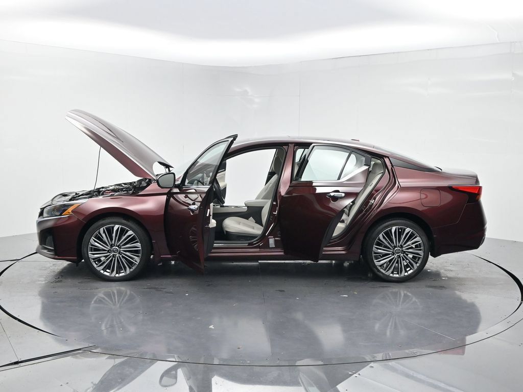 Used 2023 Nissan Altima 2.5 SL AWD/4WD image 26