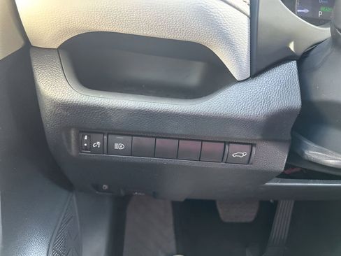 Used 2024 Toyota RAV4 XLE AWD/4WD image 21