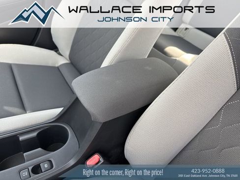 Used 2025 Toyota Corolla LE FWD image 19