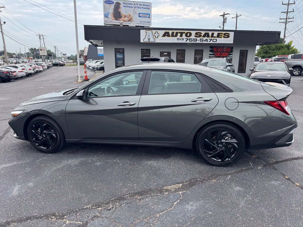 Used 2026 Hyundai Elantra Sport FWD image 9