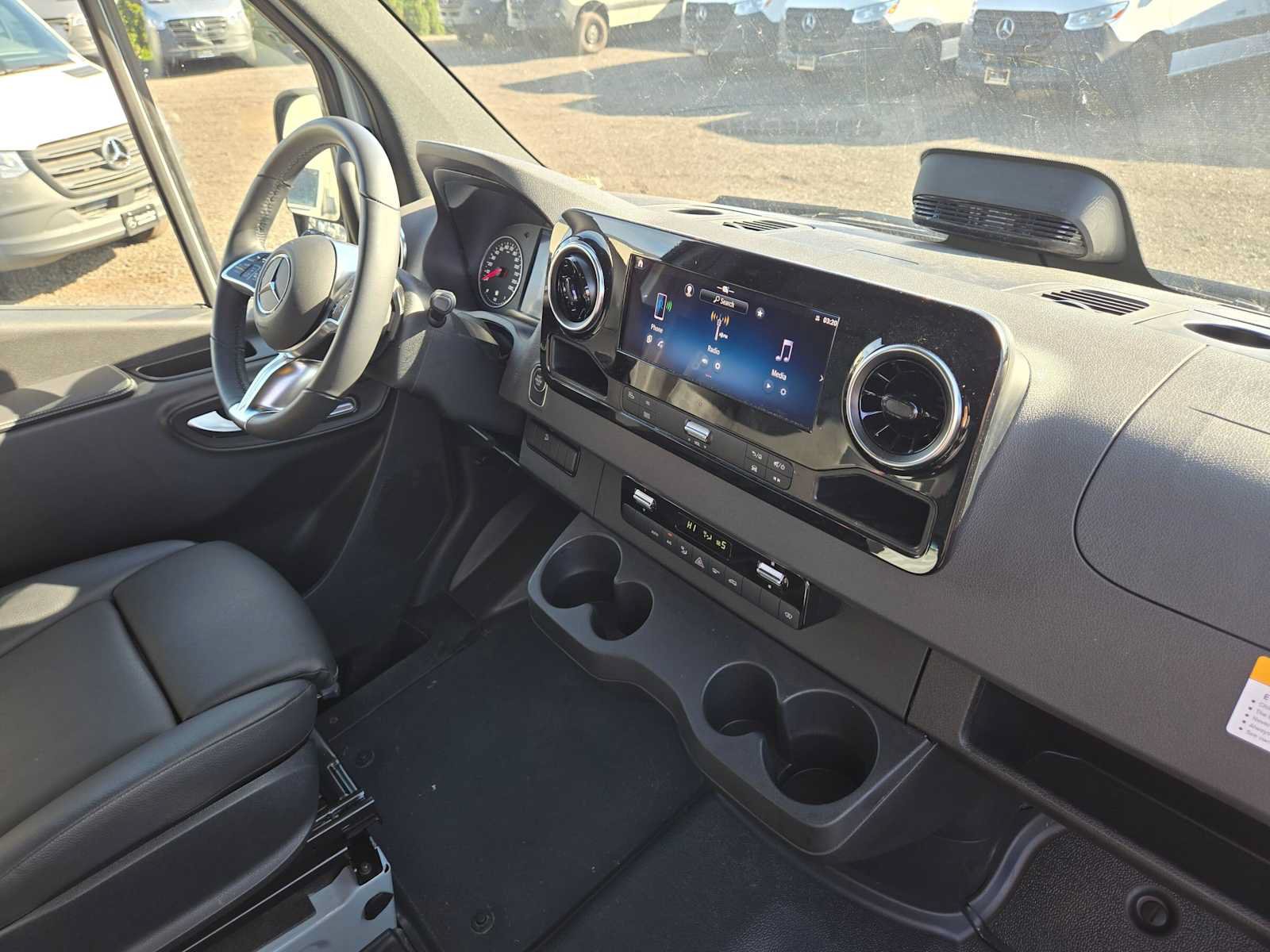 Used 2026 Mercedes-Benz Sprinter 2500 image 10