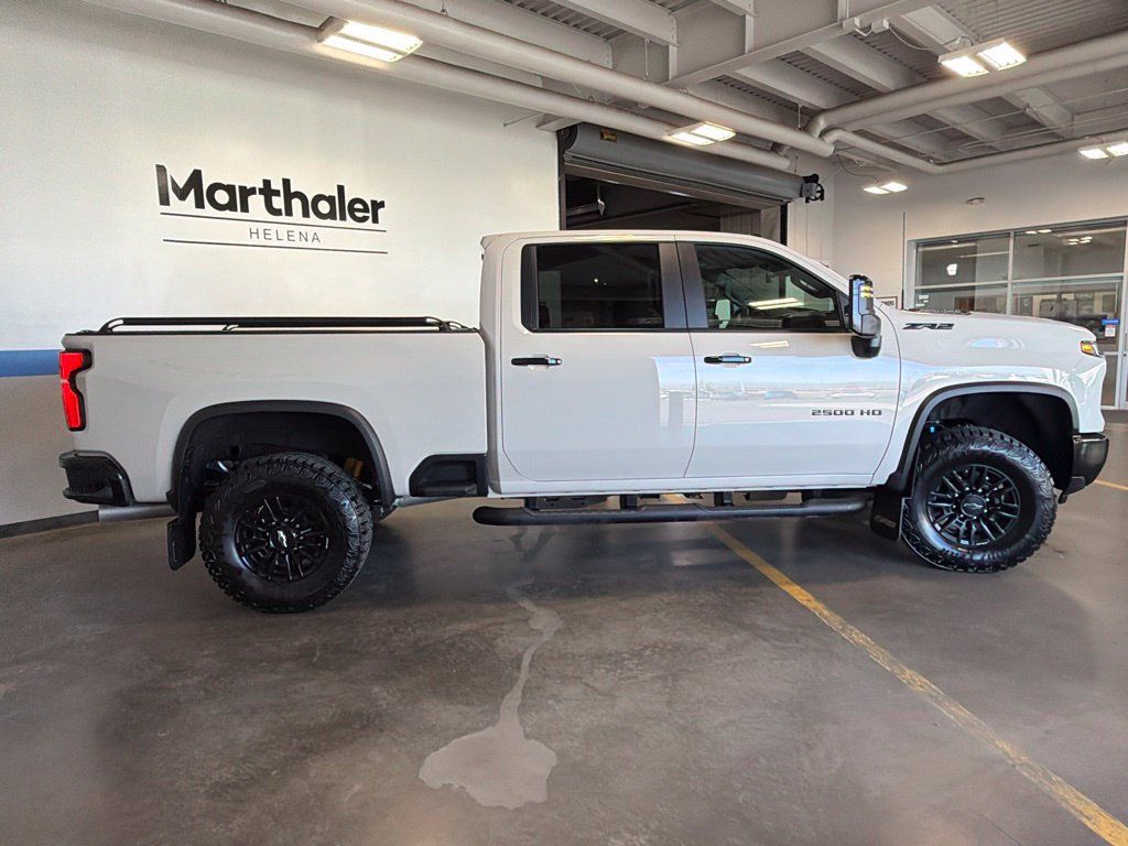 Used 2026 Chevrolet Silverado 2500 ZR2 AWD/4WD image 4