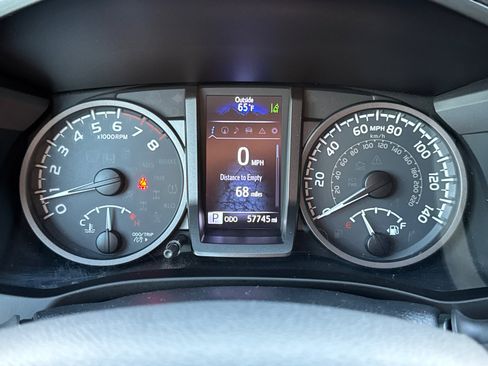 Certified 2019 Toyota Tacoma TRD Sport image 32