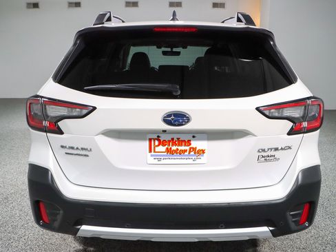 Used 2021 Subaru Outback Limited image 8