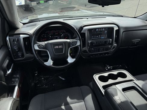 Used 2019 GMC Sierra 1500 SLE w/ SLE Value Package AWD/4WD image 14