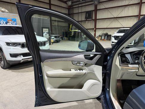 Used 2020 Volvo XC90 T6 Inscription AWD/4WD image 11