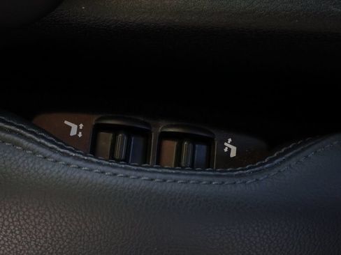 Used 2023 Nissan Z w/ Floor Mat Package (L93) RWD image 18