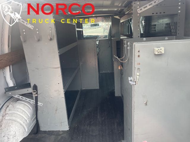 Used 2014 Chevrolet Express 2500 RWD image 11