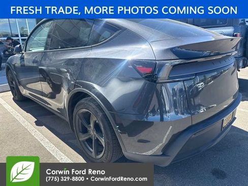 Used 2026 Tesla Model Y AWD image 5