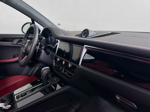 New 2026 Porsche Macan S image 31