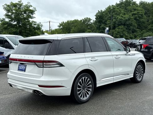 Used 2022 Lincoln Aviator Reserve w/ Equipment Group 201A AWD/4WD image 4