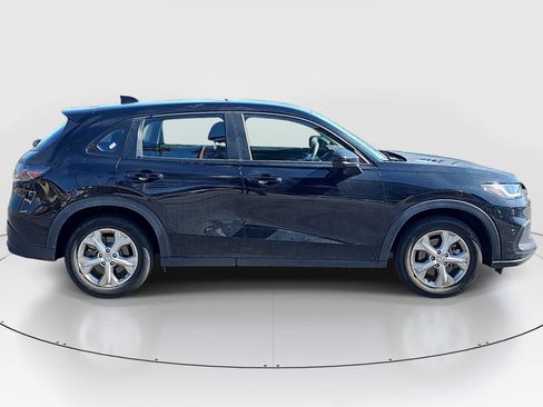 Certified 2023 Honda HR-V LX image 4