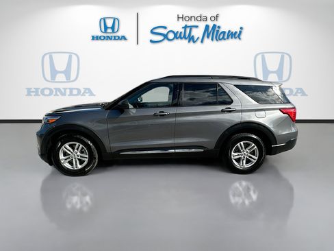 Used 2021 Ford Explorer XLT image 4