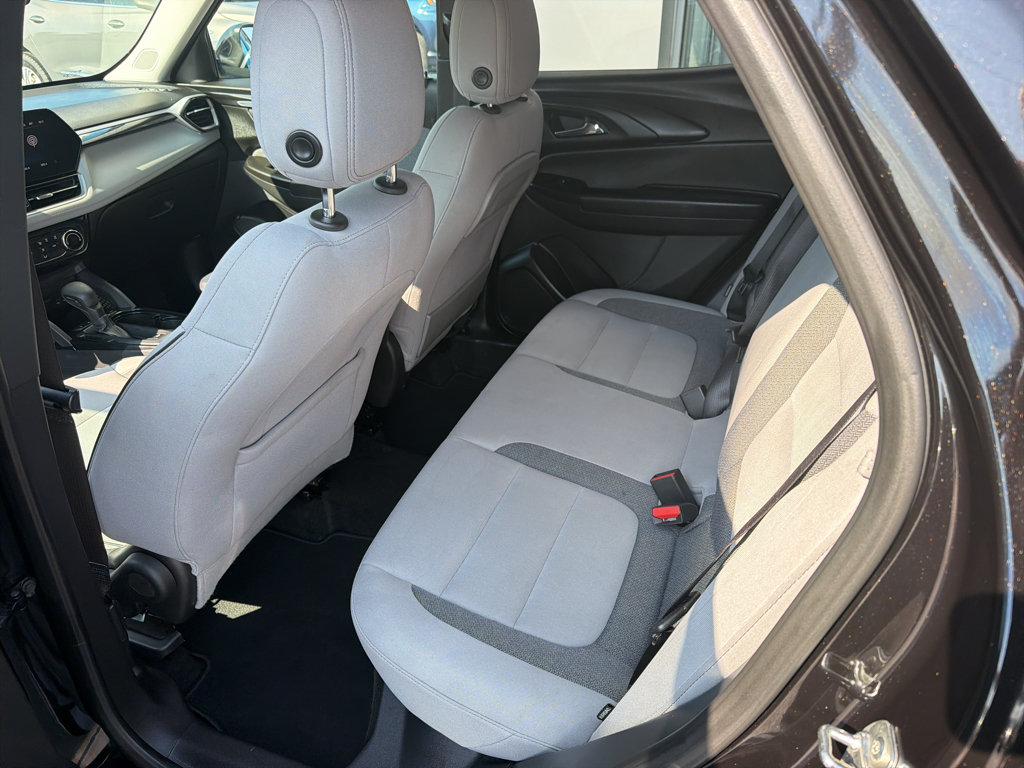 Used 2025 Chevrolet TrailBlazer LT AWD/4WD image 13