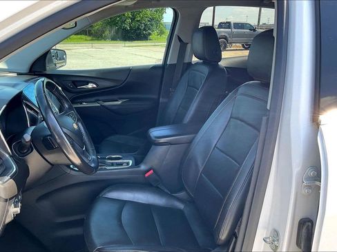 Used 2018 Chevrolet Equinox Premier FWD image 18