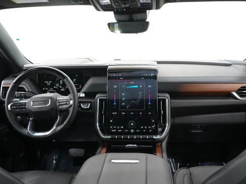 Used 2025 GMC Yukon XL Denali w/ Denali Reserve Package AWD/4WD image 15