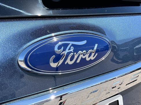 Used 2019 Ford Explorer XLT w/ Equipment Group 201A FWD image 29