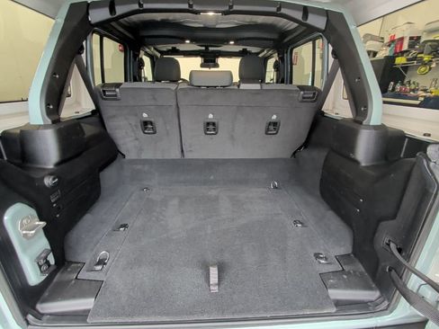 Used 2024 Jeep Wrangler Unlimited AWD/4WD image 13