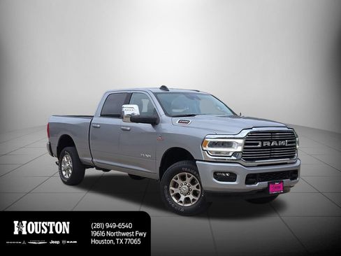 Used 2024 RAM 2500 Laramie w/ Safety Group AWD/4WD image 3