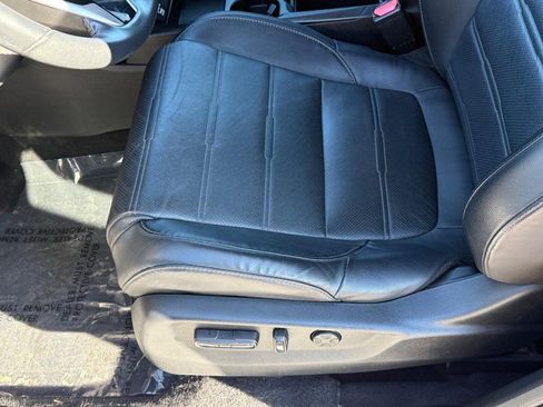 Used 2020 Honda CR-V EX-L image 17