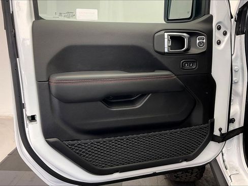 New 2025 Jeep Wrangler Unlimited Rubicon image 12