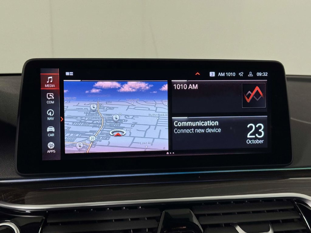 Used 2022 BMW 530e xDrive w/ Premium Package AWD/4WD image 26