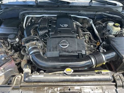 Used 2014 Nissan Frontier SV w/ SV Value Truck Package AWD/4WD image 21