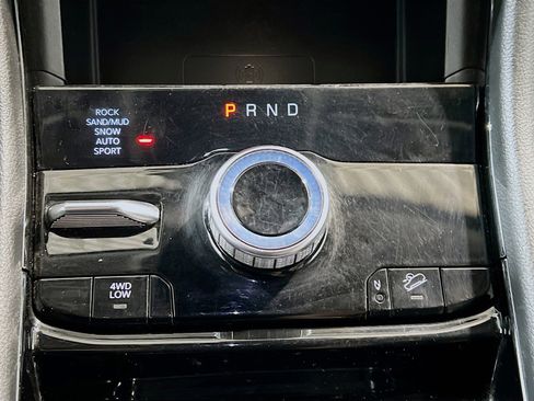 Used 2023 Jeep Grand Cherokee 4WD 4xe w/ Luxury Tech Group II image 13