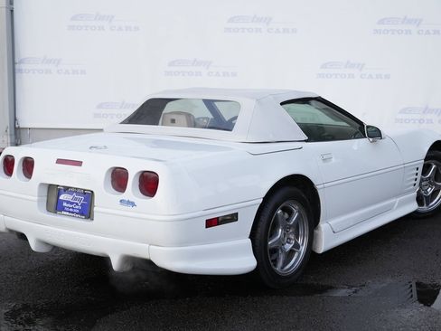 Used 1992 Chevrolet Corvette Convertible image 3