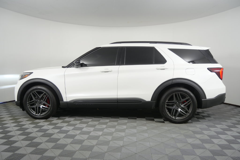 Used 2025 Ford Explorer ST w/ Sun And Sound Package AWD/4WD image 7