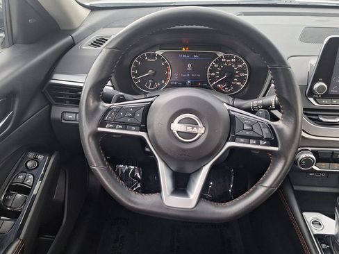 Used 2024 Nissan Altima 2.5 SR AWD/4WD image 15