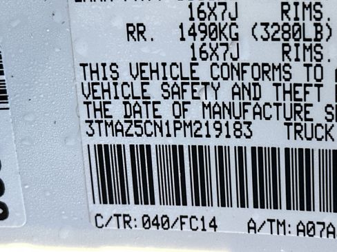 Used 2023 Toyota Tacoma TRD Off-Road image 32