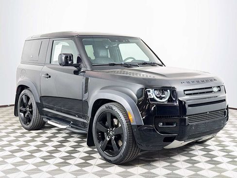 Used 2023 Land Rover Defender 90 V8 AWD/4WD image 3