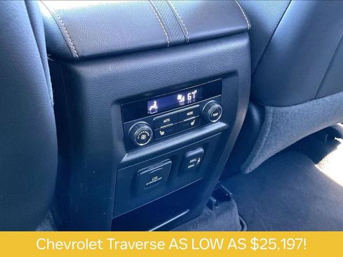 Used 2020 Chevrolet Traverse Premier FWD image 33