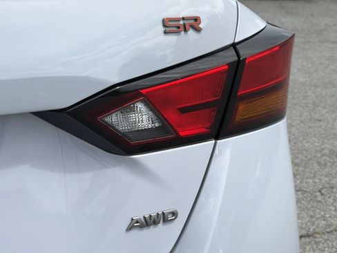 Used 2024 Nissan Altima 2.5 SR AWD/4WD image 23