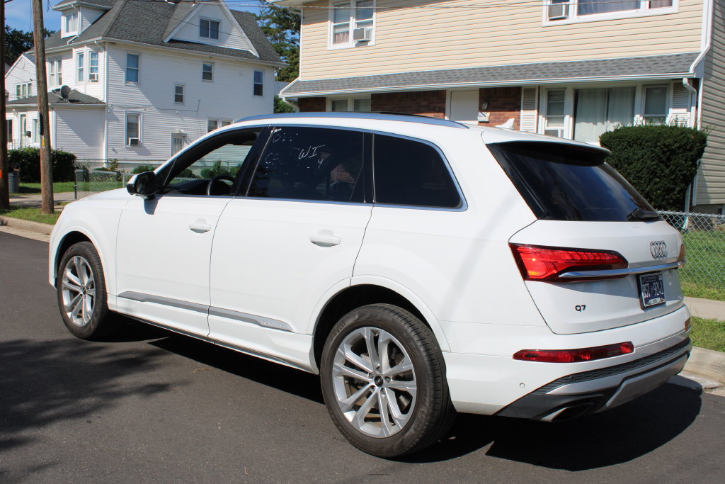Used 2025 Audi Q7 3.0T Premium Plus AWD/4WD image 6