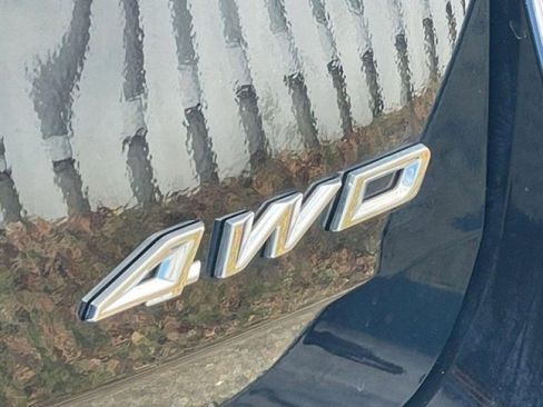 Used 2021 Ford Explorer Limited w/ Equipment Group 301A image 4