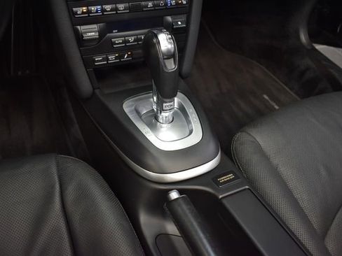 Used 2009 Porsche 911 Carrera 4S image 15