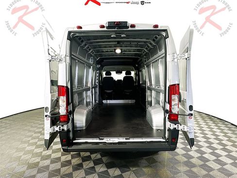 New 2025 RAM ProMaster 3500 w/ Quick Order Package 22G SLT image 7