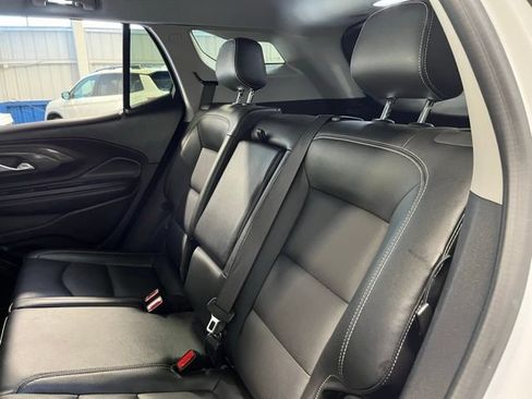 Used 2024 GMC Terrain SLT FWD image 18