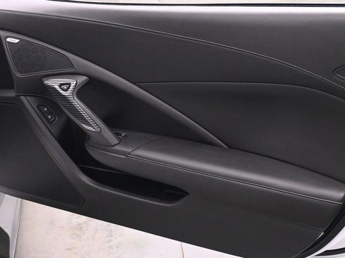 Used 2016 Chevrolet Corvette Z06 w/ 2LZ Preferred Equipment Group RWD image 17