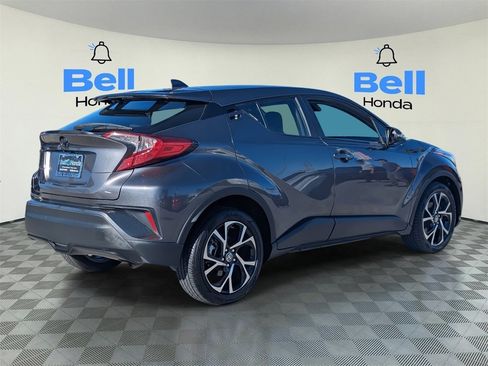 Used 2021 Toyota C-HR XLE image 4